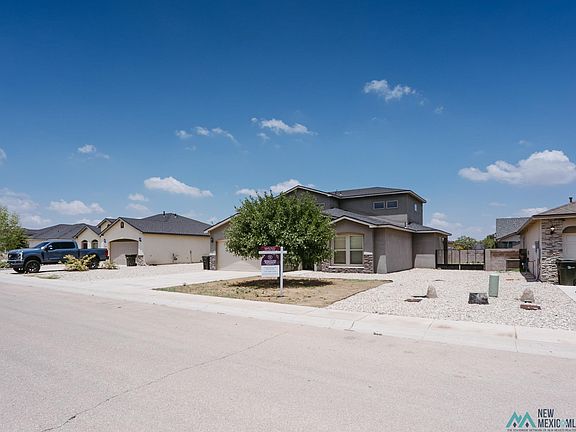 3rd image of 404 Baler Ln
