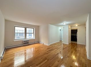 6830 N Sheridan Rd APT 269, Chicago, IL 60626