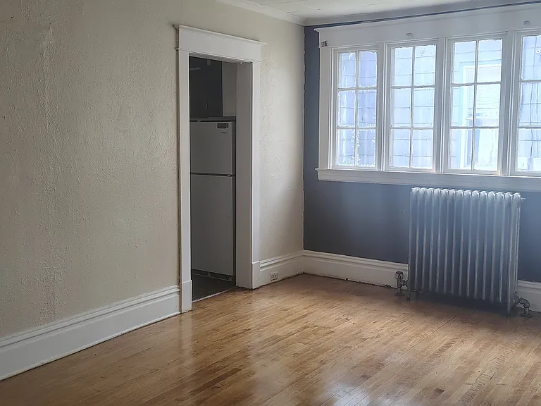 1062 Broadway Ave NW — Photo 13