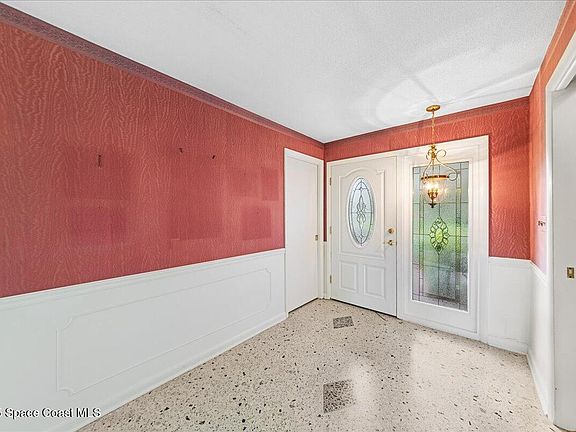 5th image of 6030 Orangeview Dr