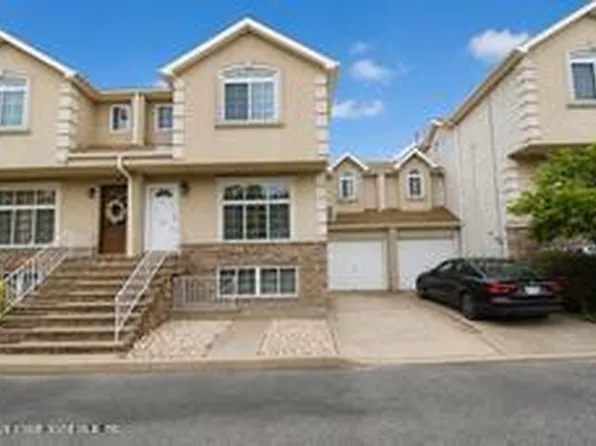 18 Lucy Loop, Staten Island, NY 10312
