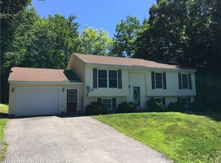 20 Streamside Dr, Auburn, ME 04210