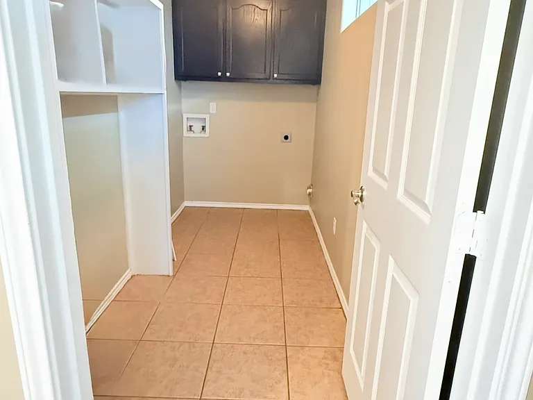 701 S Logan Dr #1 — Photo 12
