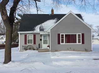615 Washington St, Algoma, WI 54201