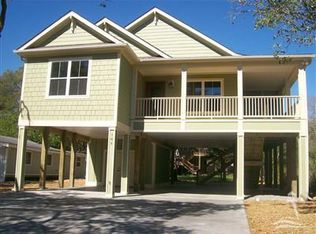 109 SW 6th St SW, Oak Island, NC 28465