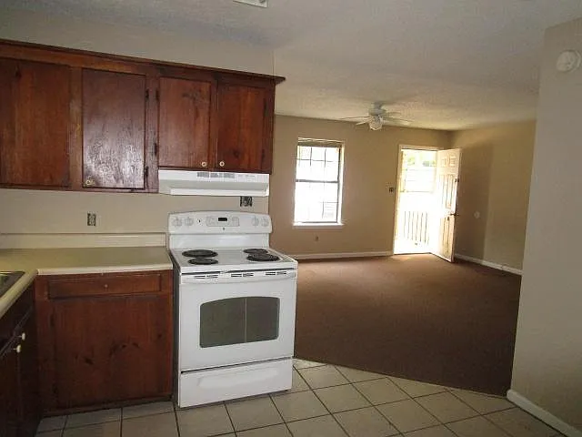 101 Adria Ln — Photo 3