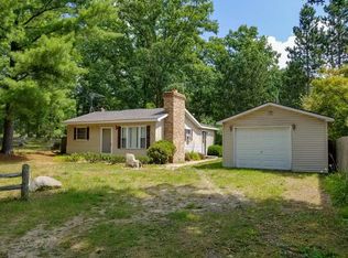 654 Lake Dr, Lake George, MI