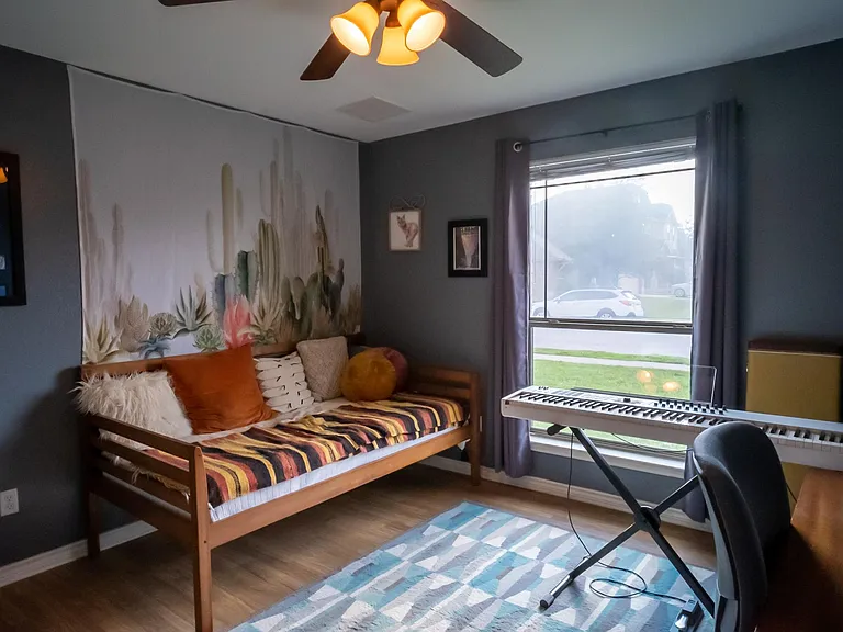 6600 Bay City Bnd — Photo 13