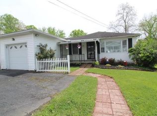 6335 Aracoma Rd, Huntington, WV 25705