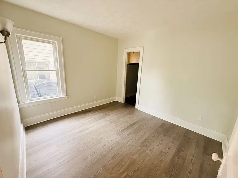 9302 Rosewood Ave — Photo 5