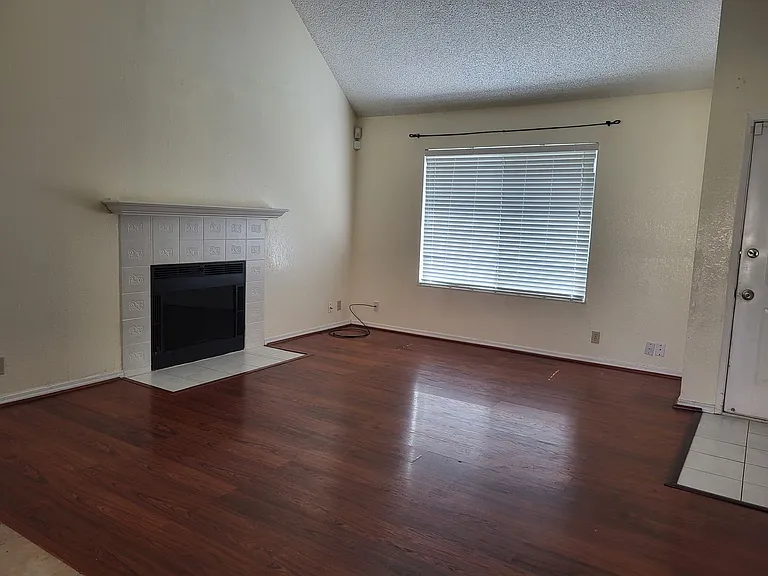 125 Serpentine Dr — Photo 4