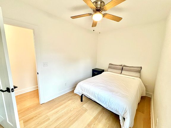 5th image of 2041 Adams St #2041