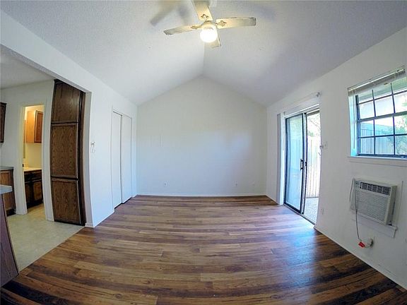 2nd image of 4905 El Campo Ave