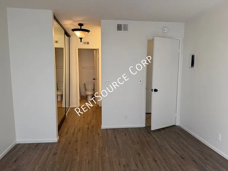 2554 Olive Dr #117 — Photo 15