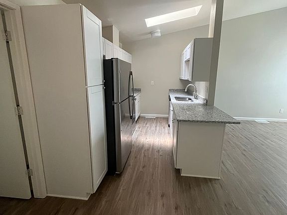 4th image of 1280 Dora Dr