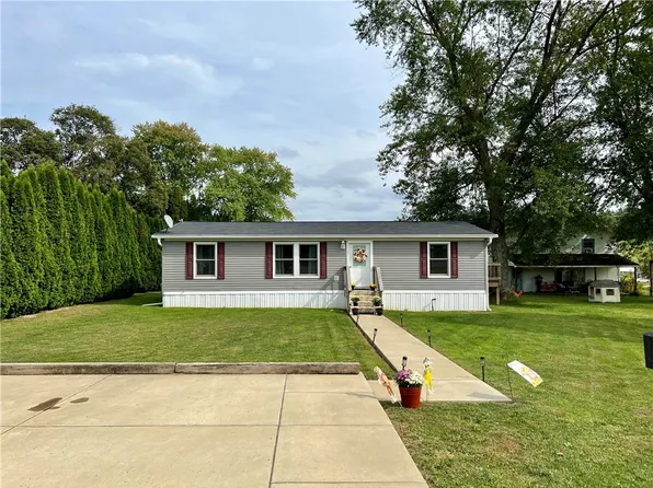 112 Midway St, Ford City, PA 16226