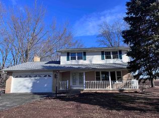 3098 Heise Rd, Omro, WI 54963