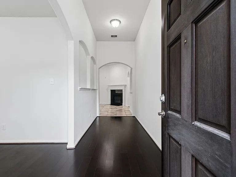271 Westwood Dr — Photo 6