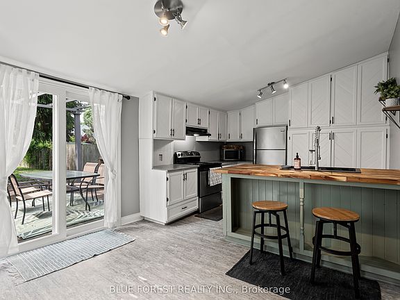 5th image of 832 Queens Ave