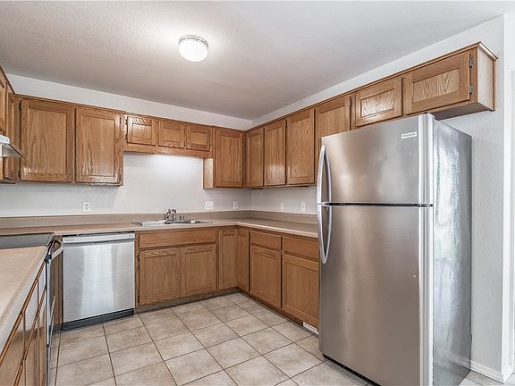 4th image of 2457 & 2459 N Brophy Cir