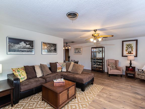 3rd image of 3010 Rollins Ave