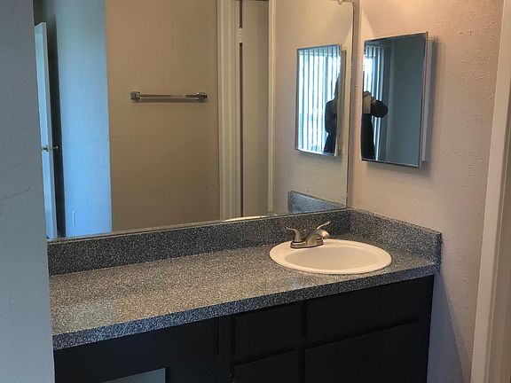 4th image of 3077 W Walnut Hill Ln APT 210