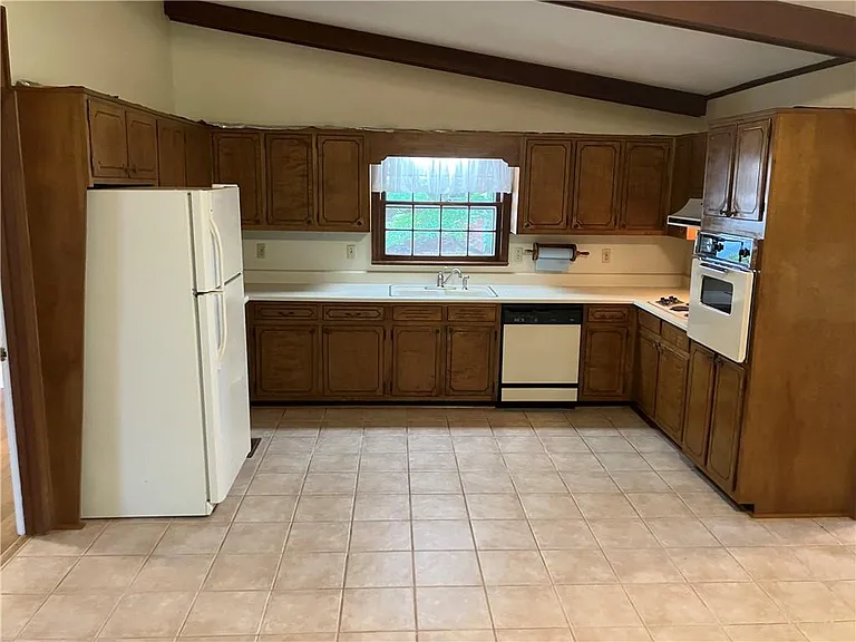 1193 Angelia Dr SW — Photo 8