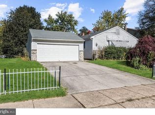 116 Yorktown Dr, Mount Laurel, NJ 08054