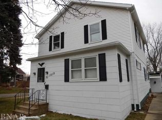 1019 E Olive St, Bloomington, IL 61701