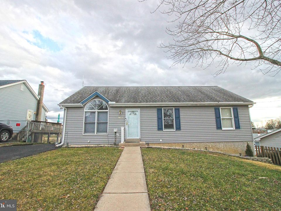 1st image of 3649 N Clearwater Ln