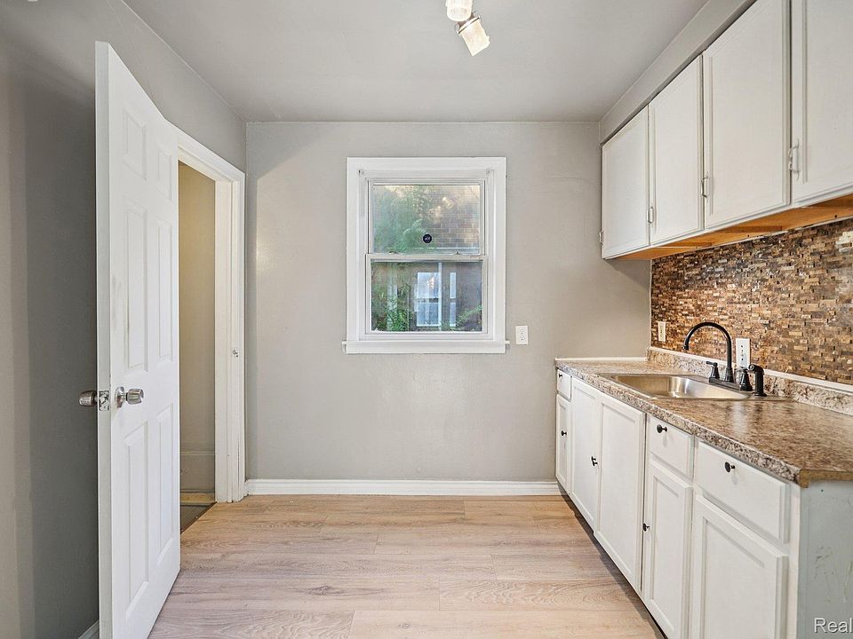 14774 Woodmont Ave, photo 14
