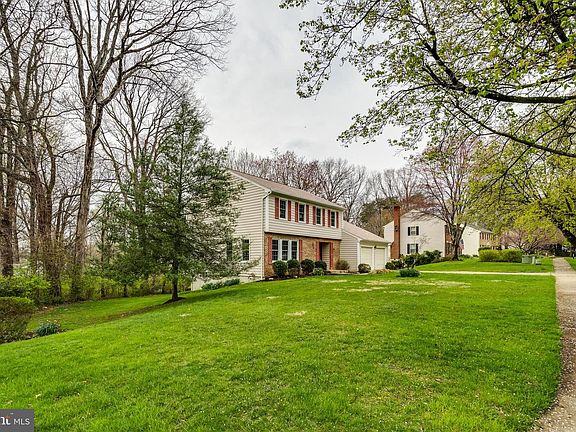 2nd image of 4810 Jennichelle Ct