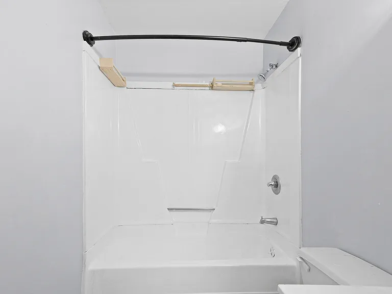 47 Ten Broeck St #B — Photo 16