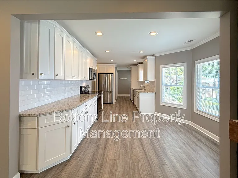 1216 Jackson Rd — Photo 6