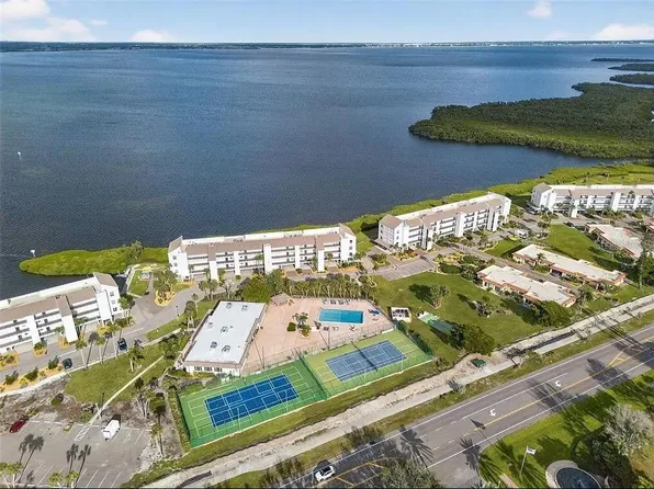 4800 Gulf Of Mexico Dr Penthouse 3, Longboat Key, FL 34228