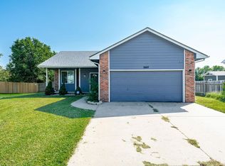 2607 E Elk Run Ct, Wichita, KS 67219