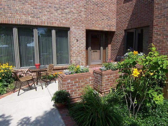 REDUCED! 4bed/4bath A Gem in Heart of East Ave End & Close to U of R!!