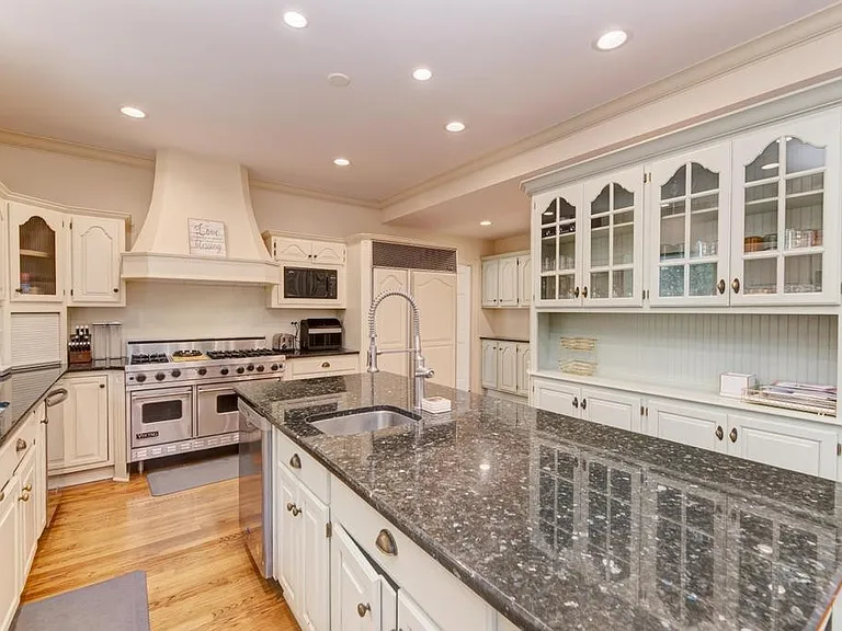 1499 Sheridan Rd — Photo 18