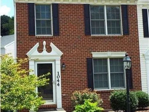 1044 Bayberry Dr, Canonsburg, PA 15317