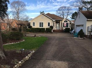 8365 Oyster Cove Rd, Hayes, VA 23072