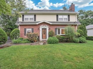 90 Waverly Ave, Eastchester, NY 10709