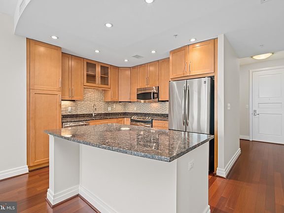 4th image of 8220 Crestwood Heights Dr APT 1511