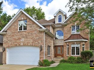 134 E 56th St, Westmont, IL