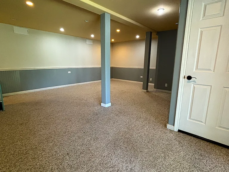 large living room big enough to add small eating area and office area