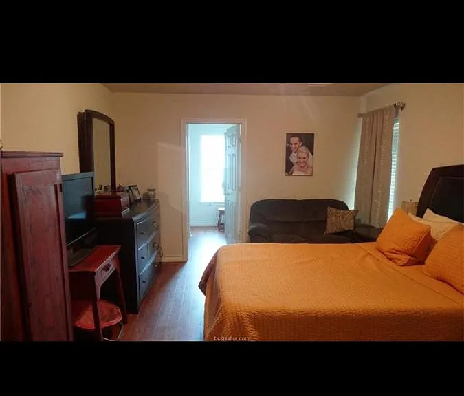 926 Whitewing Ln — Photo 2