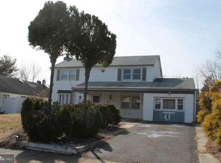 39 Hewlet Ln, Willingboro, NJ 08046