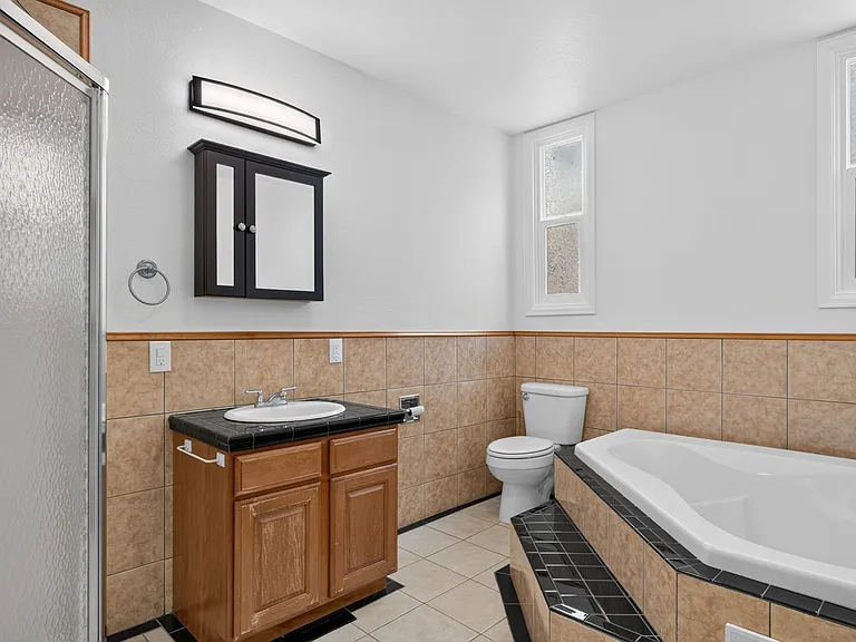 132 S Lincoln St — Photo 17