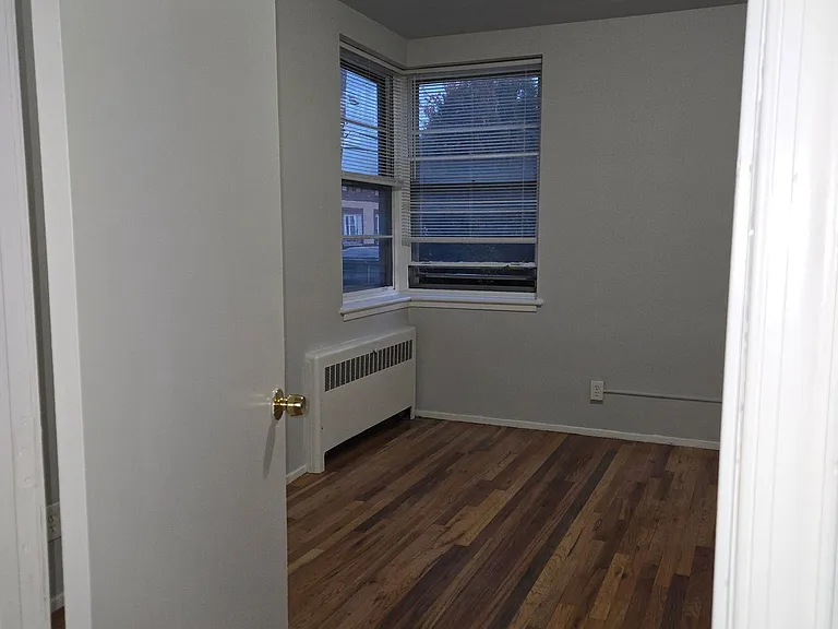 Hamilton West II — Photo 12
