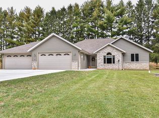4735 W Brownview Dr, Janesville, WI 53545