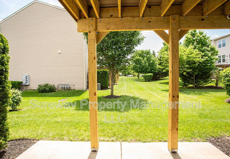 172 Fela Dr — Photo 37